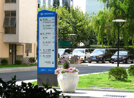 谷城哪些因素影响宣传栏的制作？